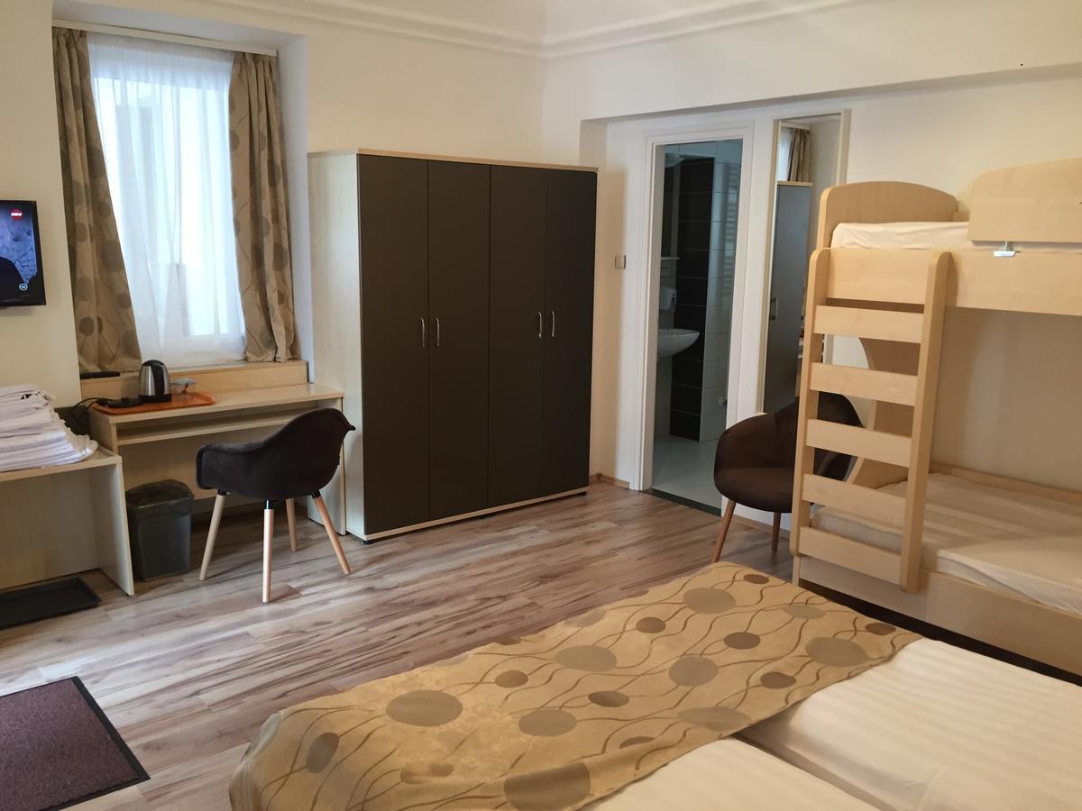 Pizza Tabor Apartman Мишкольц Экстерьер фото