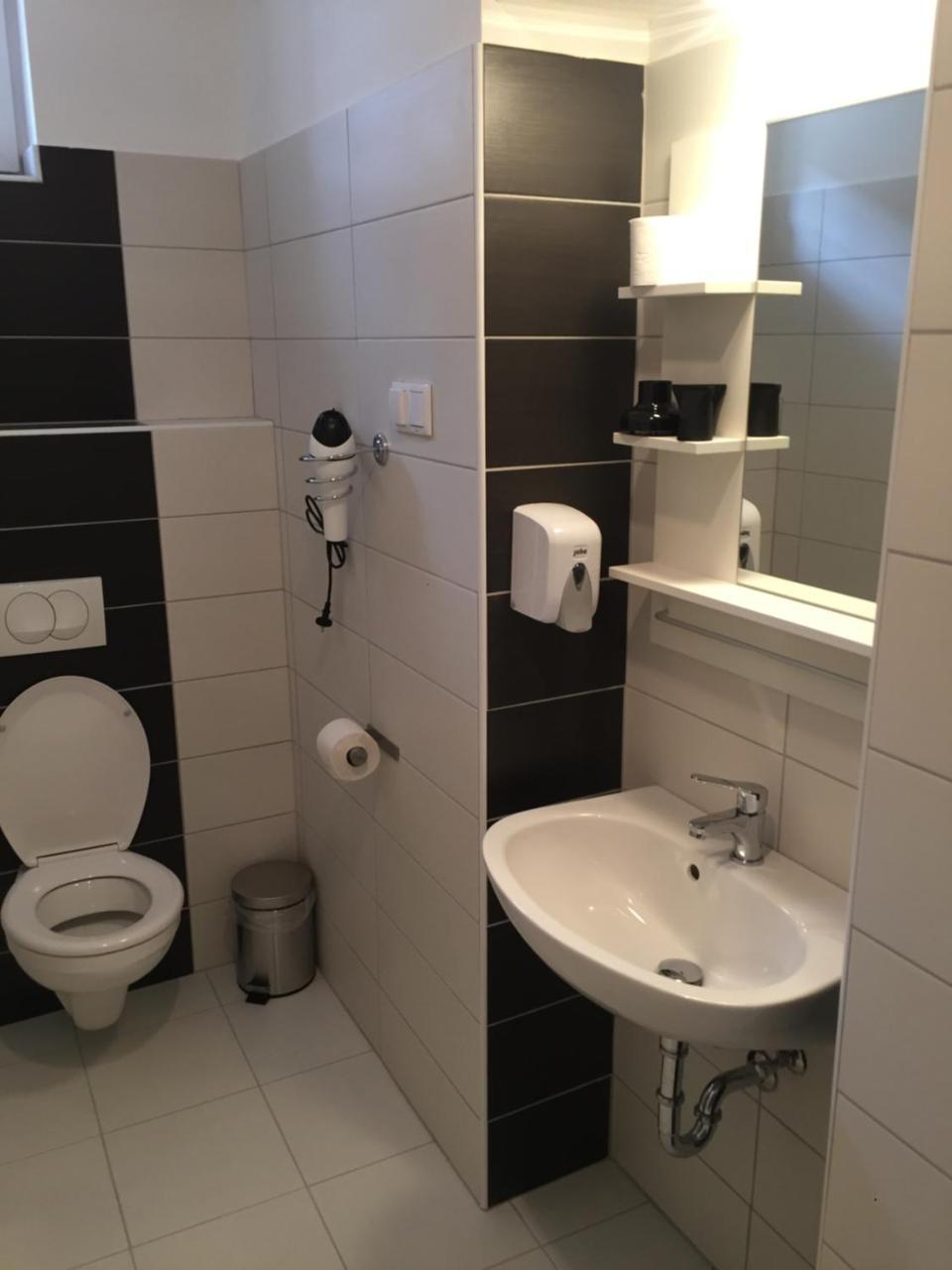 Pizza Tabor Apartman Мишкольц Экстерьер фото